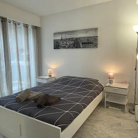 Juan Les Pins, T2 Cosy Et Confortable, Avec Parking En Sous-sol, Proche Plages Et Commerces Apartment Antibes